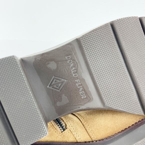 Donald Pliner Womens Savvy Bootie 7 Caramel Tan Brown Buckle Strap Leather NWOB - Picture 15 of 16